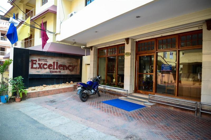 Hotel Excellency Kochi Exterior photo