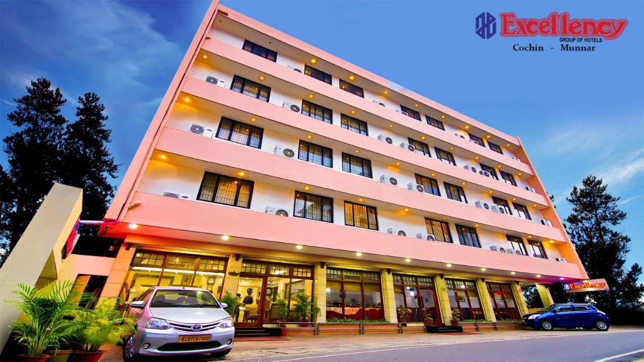 Hotel Excellency Kochi Exterior photo